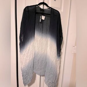 Steve Madden navy blue gray and white soft short sleeve top. OSFM NWT